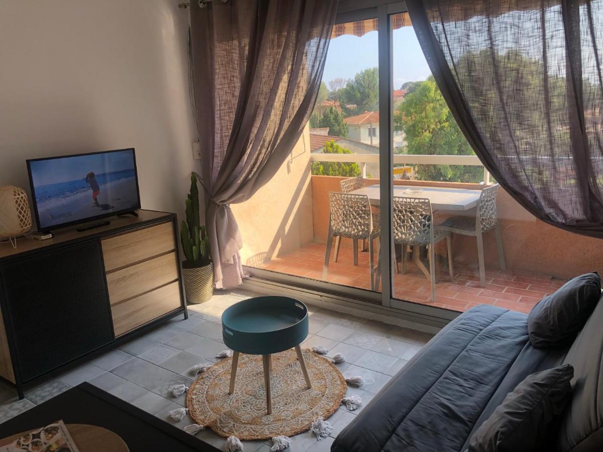 Appart. F2 Apercu Port De Santa Lucia St Raphael Apartment